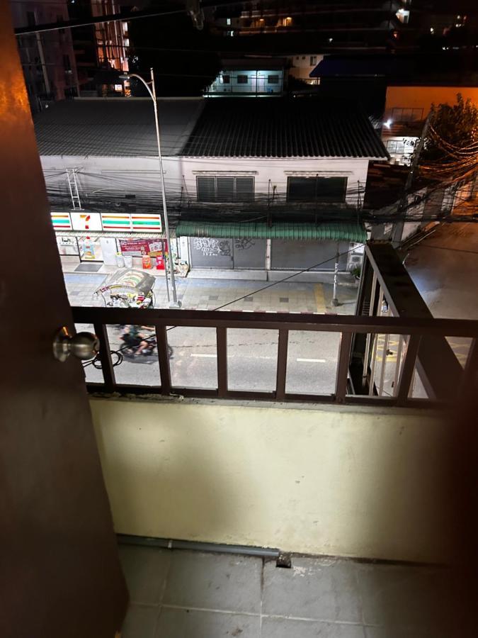 Hotel Lima Lima Pattaya Exteriör bild